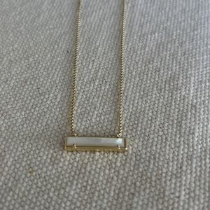 Kendra Scott Leanor Bar Necklace